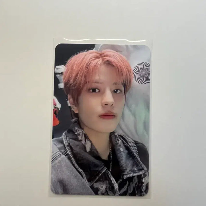 [BUNJANG] Stray Kids Seungmin ROCK Album Photocard / 스키즈 스트레이키즈 승민 락 앨범 포카