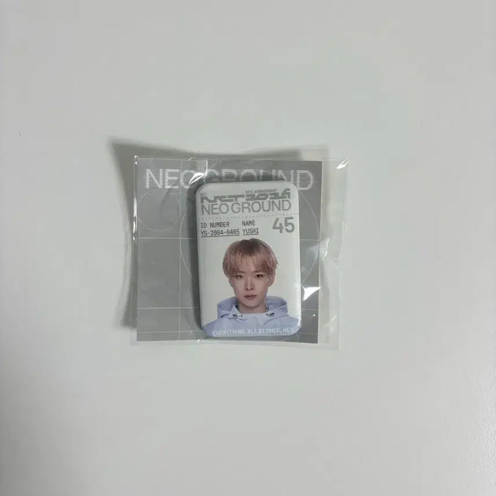 [BUNJANG] NCT 10th Anniversary Yuu Shot Metal Badge / 엔시티 10주년 팝업 유우시 메탈뱃지 양도 미개봉 엔시티위시