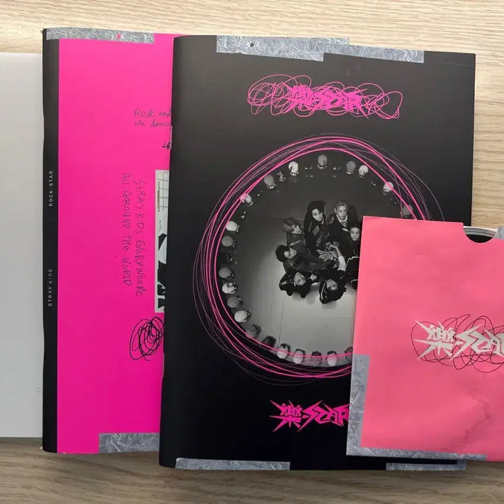 [BUNJANG] Stray Kids "Rock" Album Bundle Set / 스키즈 스트레이키즈 락 앨범 두 권 일괄