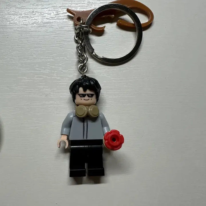 [BUNJANG] NCT 127 Jaehyun Lego Keychain Sunglasses / 엔시티 nct127 재현 정재현 레고키링 선글라스 재현 양도