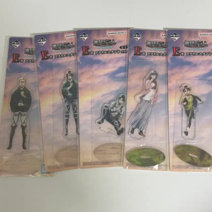 [BUNJANG] Attack on Titan Ichiban Kuji E Prize Acrylic Stand Set (Sealed) / [미개봉]진격의 거인 제일복권 E상 아크릴스탠드 5종 일괄