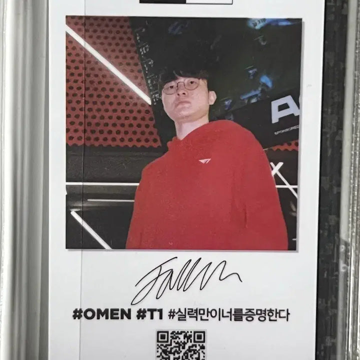 [BUNJANG] T1 Faker Omen Photocard / Omen 오멘 T1 페이커 포토카드 양도합니다!