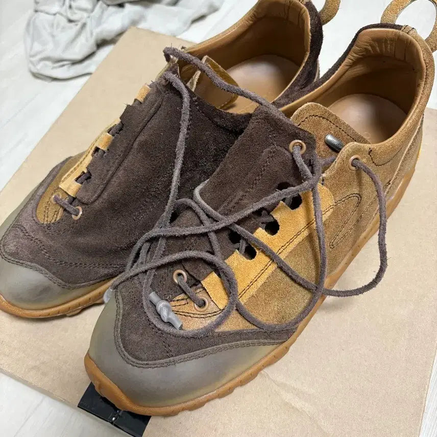 [BUNJANG] Our Legacy Camber Autumn Oak Suede Sneakers / 아워레가시 가베 어텀 오크 스웨이드 스니커즈 43