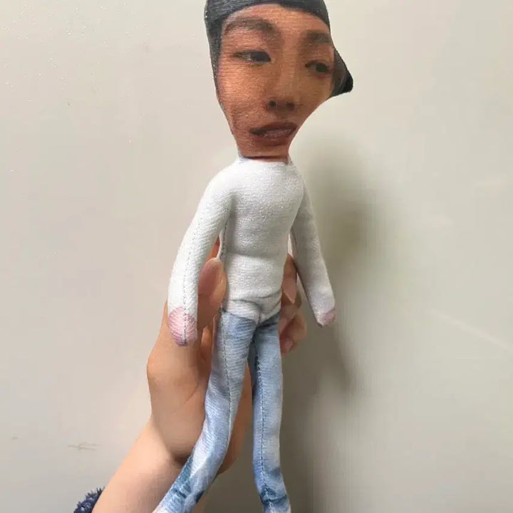 [BUNJANG] Cortis Sung Hyun Wire Doll / 코르티스 성현 철사 인형 병맛인형