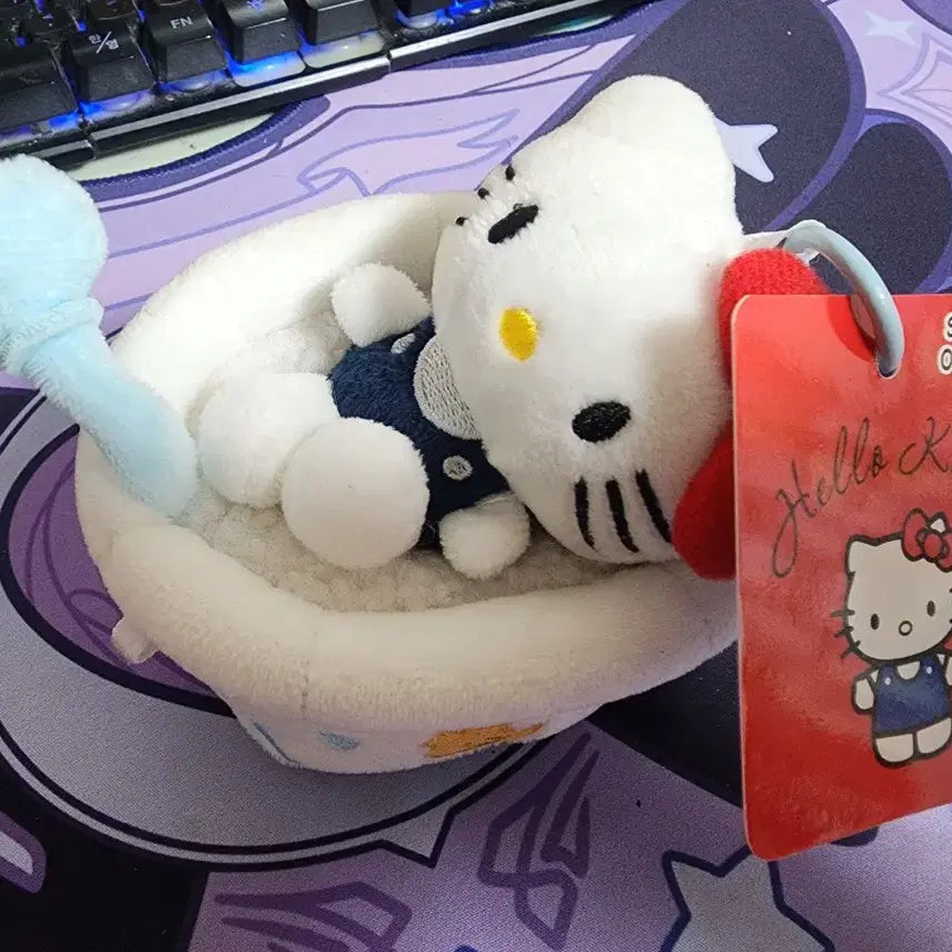 [BUNJANG] Sanrio Authentic Hello Kitty Bath Doll Keychain / 산리오 정품 헬로 키티 목욕 인형 키링