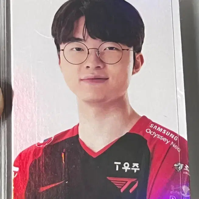 [BUNJANG] T1 Faker 2022 Wadiz Hologram Photocard / 22년도 T1 페이커 와디즈 홀로그램 포토카드 양도합니다!