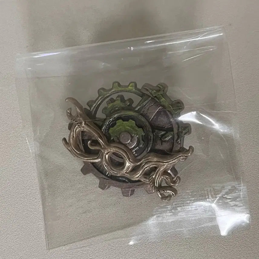 [BUNJANG] Identity V Abyss 8 Metal Badge / 제5인격 심연8 금속뱃지