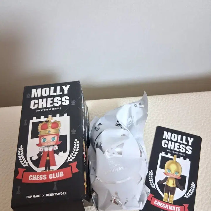 [BUNJANG] Pop Mart Classic Molly Chess Series Random Figure / 정품 팝마트 고전 몰리 체스 시리즈 랜덤 피규어