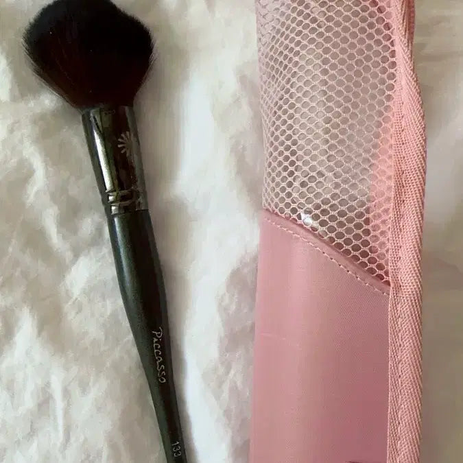 [BUNJANG] Picasso 133 Fixing Brush with Pouch / 피카소 133 픽싱 브러쉬 + 파우치
