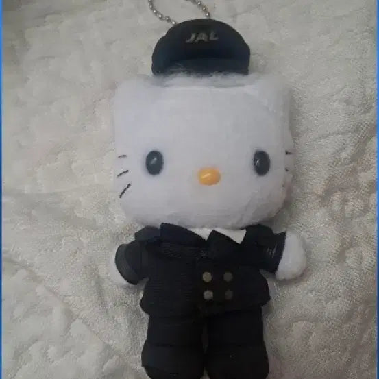 [BUNJANG] Hello Kitty JAL Flight Attendant Doll Keychain (New) / 헬로키티 JAL 승무원 인형 키링 새상품