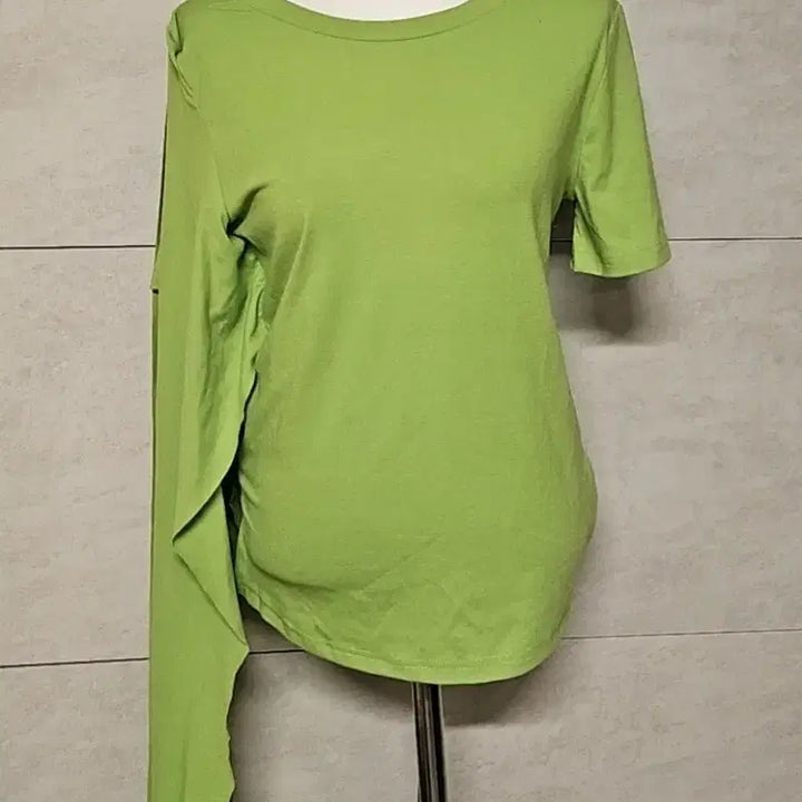 [BUNJANG] Drape T-Shirt Green / (텍 달린 )그린 드레이프 티셔츠
