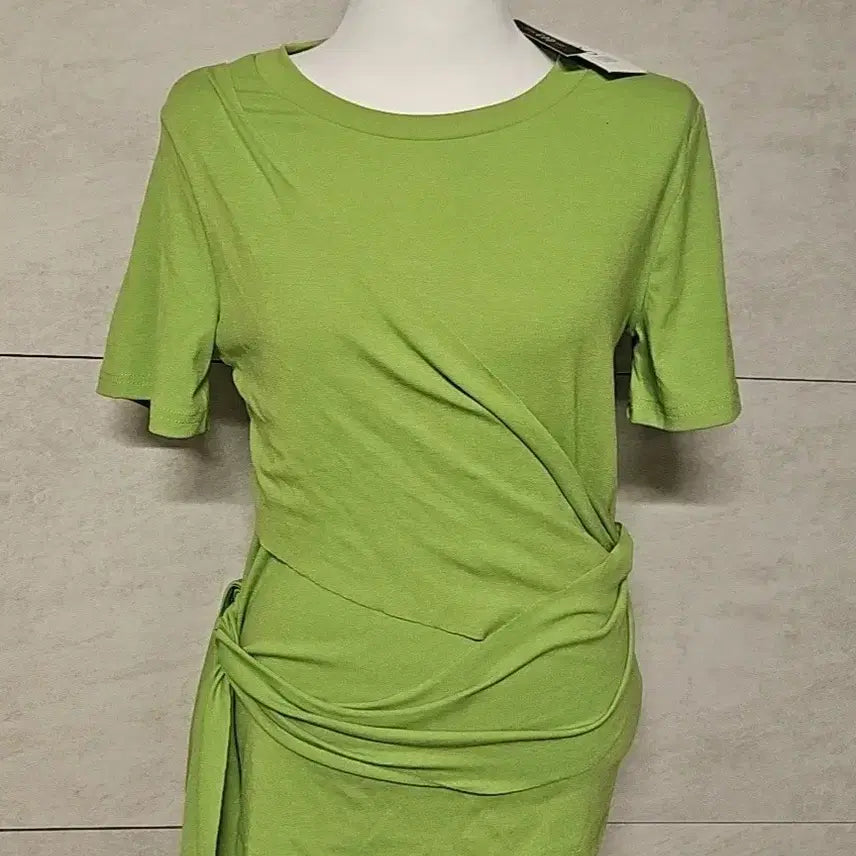 [BUNJANG] Drape T-Shirt Green / (텍 달린 )그린 드레이프 티셔츠