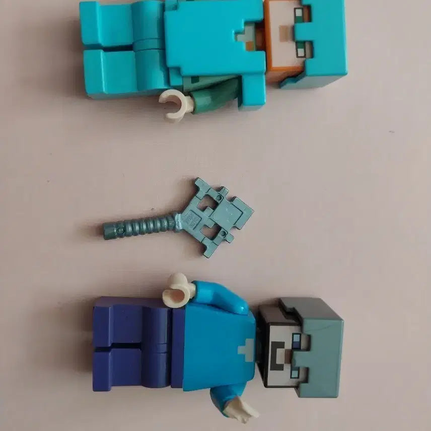 [BUNJANG] LEGO Minecraft Diamond Armor Steve/Alex Figure Set / 레고 마인크래프트 다이아몬드갑옷 투쿠 스티브/알렉스 피규어
