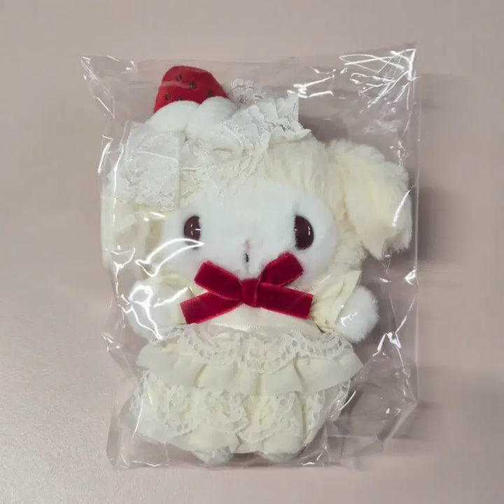 [BUNJANG] Sanrio My Melody Shortcake Strawberry Sponge Keychain Doll Mascot / 산리오 정품 마이멜로디 쇼트케이크 딸기 스펀지 키링 인형 마스코트