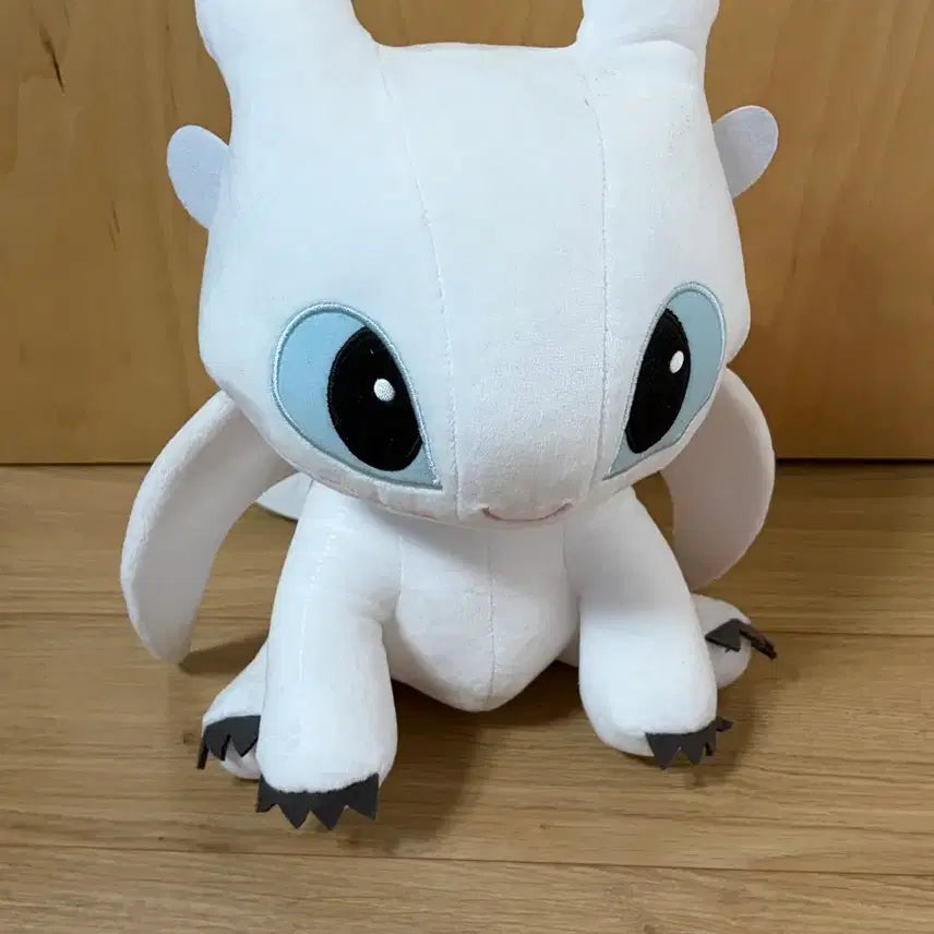[BUNJANG] How to Train Your Dragon Light Fury Plush Doll / 드래곤 길들이기 라이트퓨어리 인형 봉제인형