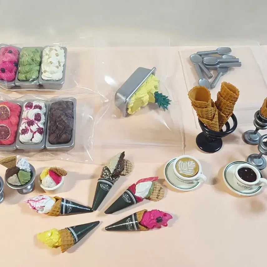 [BUNJANG] Re-Ment Petit Sample Gelateria Puccini / 리멘트 쁘띠 샘플 젤라떼리아 푸치니 gelateria puccini 중고