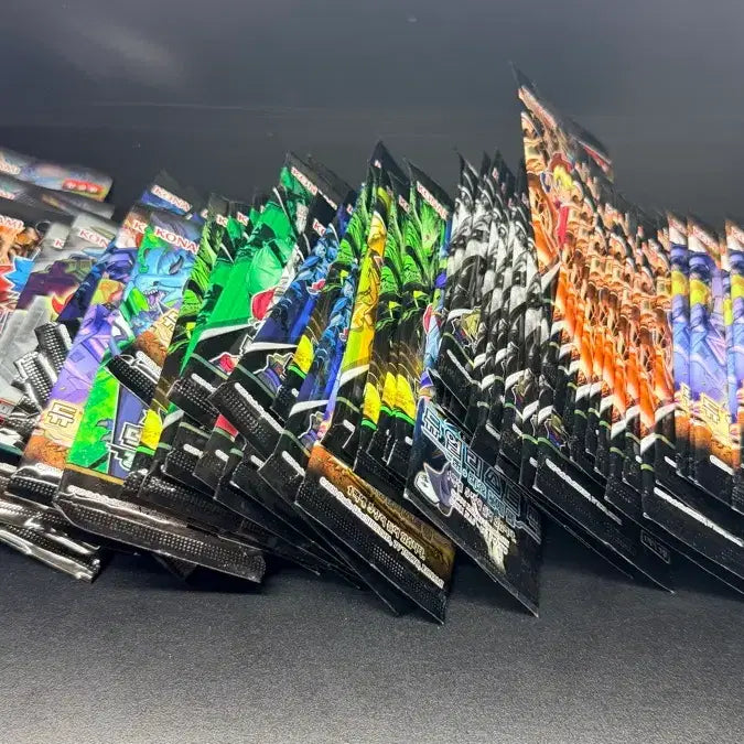 [BUNJANG] Yu-Gi-Oh! Sealed Booster Packs - 88 Packs / [오래된 문구점 정리물품] 유희왕 카드 미개봉팩 88팩