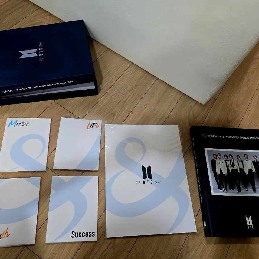 [BUNJANG] BTS The Fact 2021 Special Edition Photobook / BTS The Fact 2021 포토북 스페셜에디션