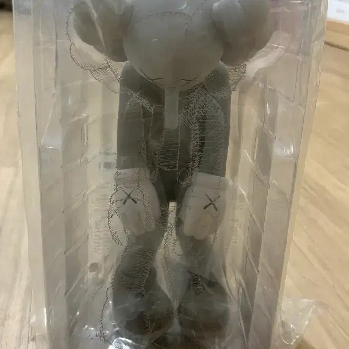 [BUNJANG] KAWS Small Lie Figure Gray / KAWS 스몰라이 피규어 그레이