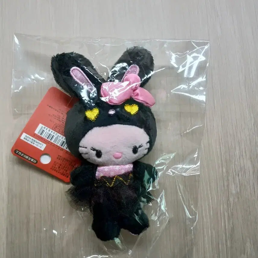 [BUNJANG] Black Hello Kitty Pink Ribbon Keychain / 블랙 헬로키티 핑크 리본 키링