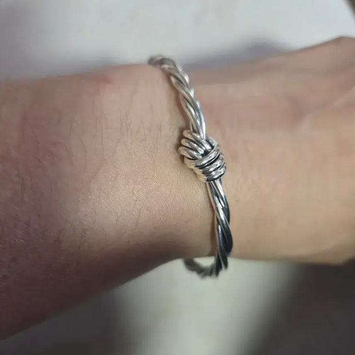 [BUNJANG] 925 Sterling Silver Twisted Knot Bracelet (17g) / 매듭 꼬임 925은팔찌(일본구입 17g).무료배송