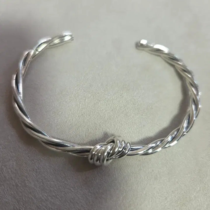 [BUNJANG] 925 Sterling Silver Twisted Knot Bracelet (17g) / 매듭 꼬임 925은팔찌(일본구입 17g).무료배송
