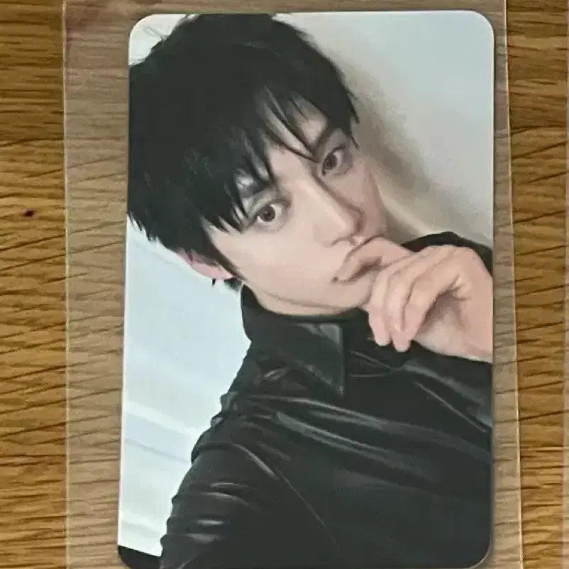 [BUNJANG] ZB1 Kim Jiwoong Comeback Premier Photocard / 제베원 김지웅 컴백 프리미어와 카페 포카 양도합니다
