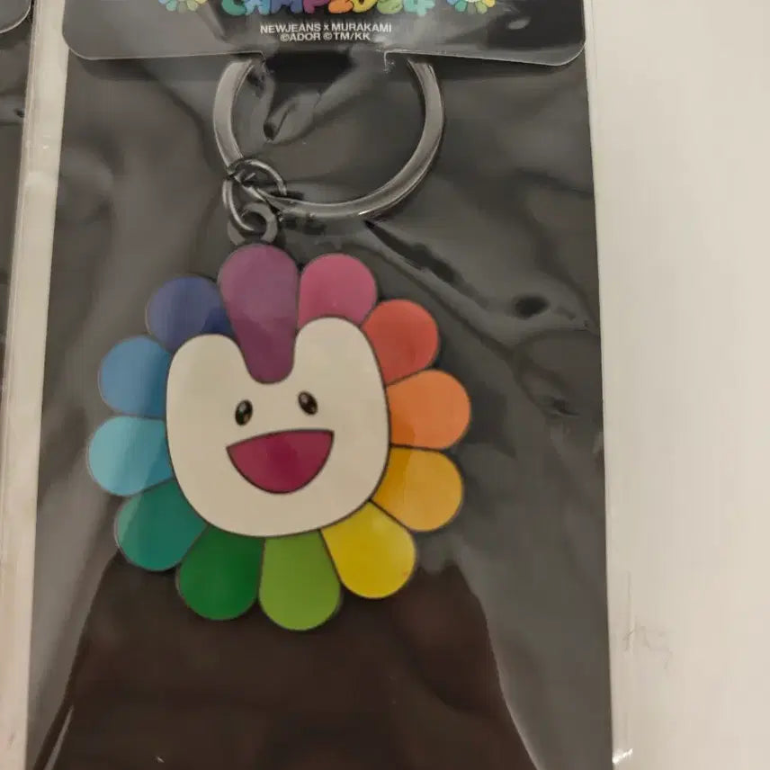 [BUNJANG] NewJeans Murakami Tokyo Dome Keyring / 뉴진스 무라카미 도쿄돔 키링