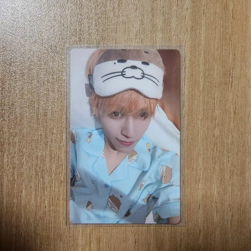 [BUNJANG] BOYNEXTDOOR "1st Look" Pajamas Liu Lucky Draw Photocard / 보넥도 쁘넥도 잠옷 리우 럭드