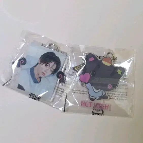 [BUNJANG] NCT WISH Riku Kuri Set Keyring Bundle Set / 세븐일레븐 안테로스 리쿠 쿠리 키링 일괄