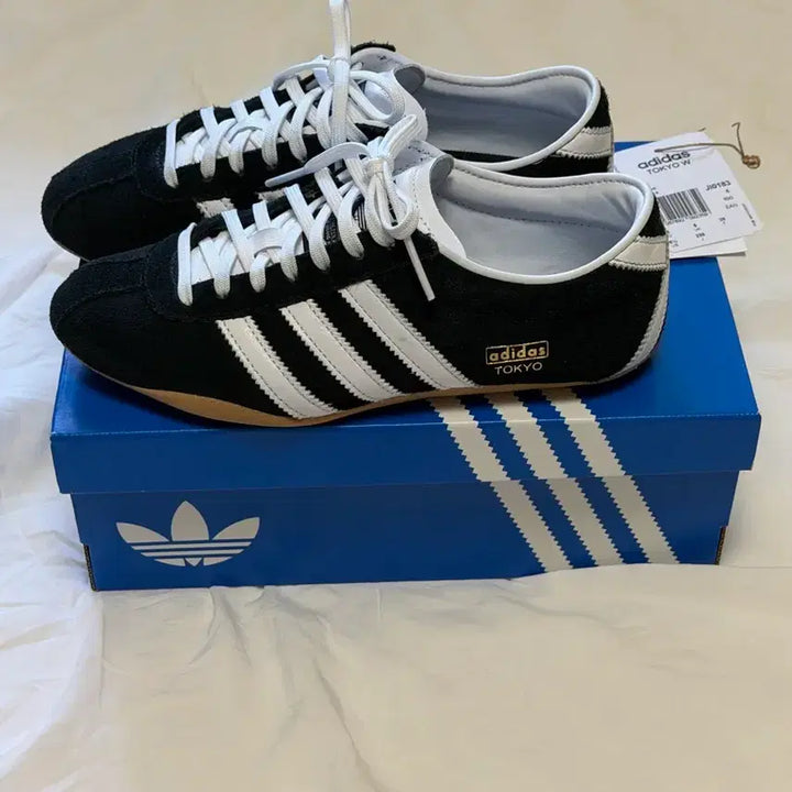 [BUNJANG] Adidas Tokyo Running Shoes / 아디다스 도쿄 235