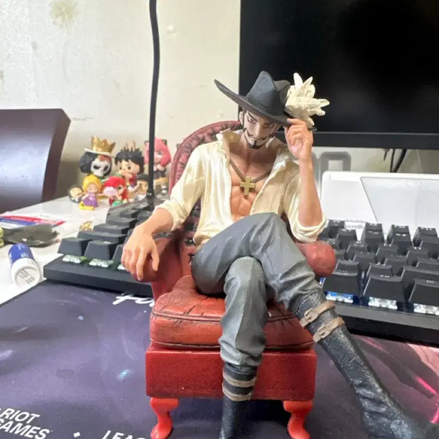 [BUNJANG] One Piece Mihawk Portrait of Pirates Figure / cxc좌상 미호크