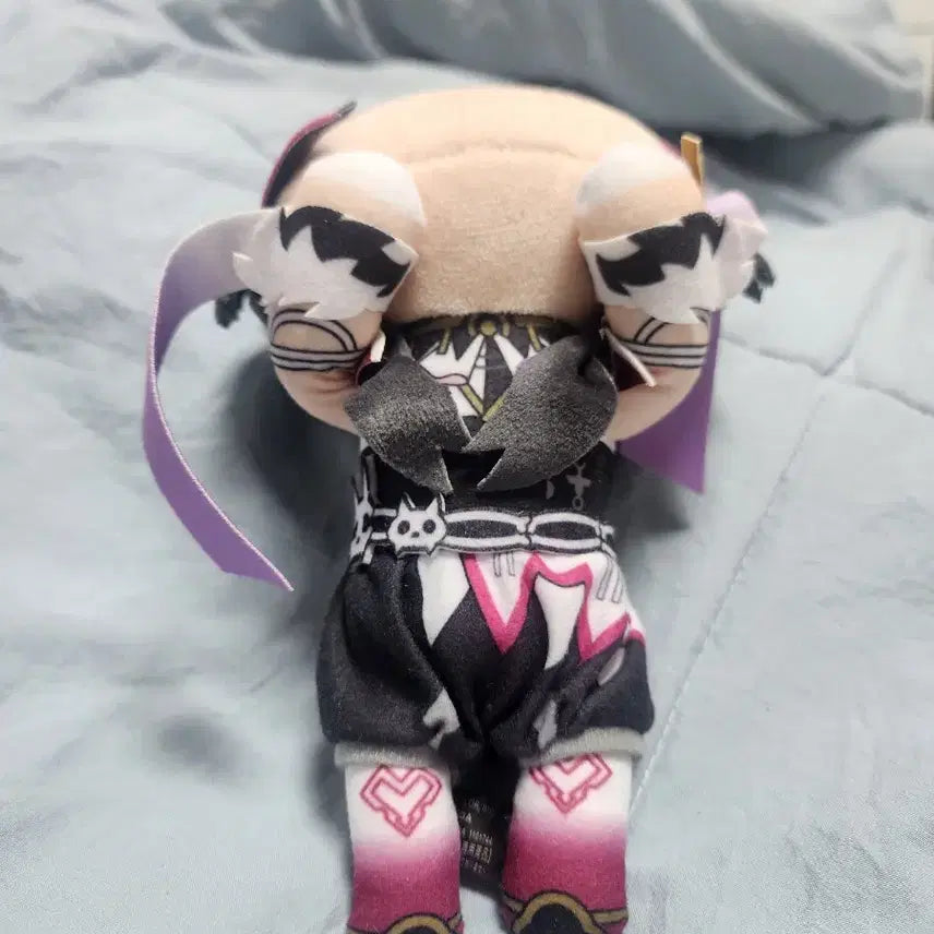 [BUNJANG] Nijisanji Shu Yamino Nesoberi Plush / 니지산지 슈 야미노 네소베리 인형