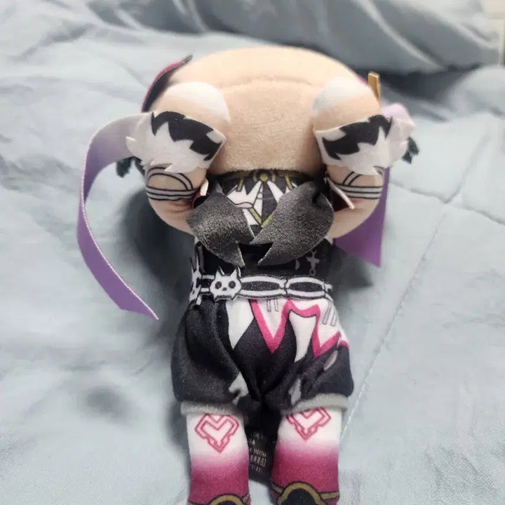 [BUNJANG] Nijisanji Shu Yamino Nesoberi Plush / 니지산지 슈 야미노 네소베리 인형