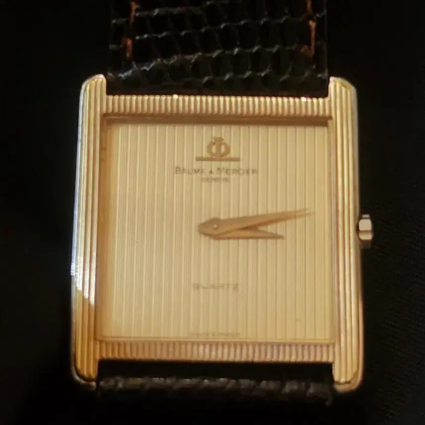 [BUNJANG] Baume &amp; Mercier 18K Yellow Gold Square Quartz Watch (Unisex) / 보메 메르시에 18k 사각 쿼츠 남성 공용사이즈