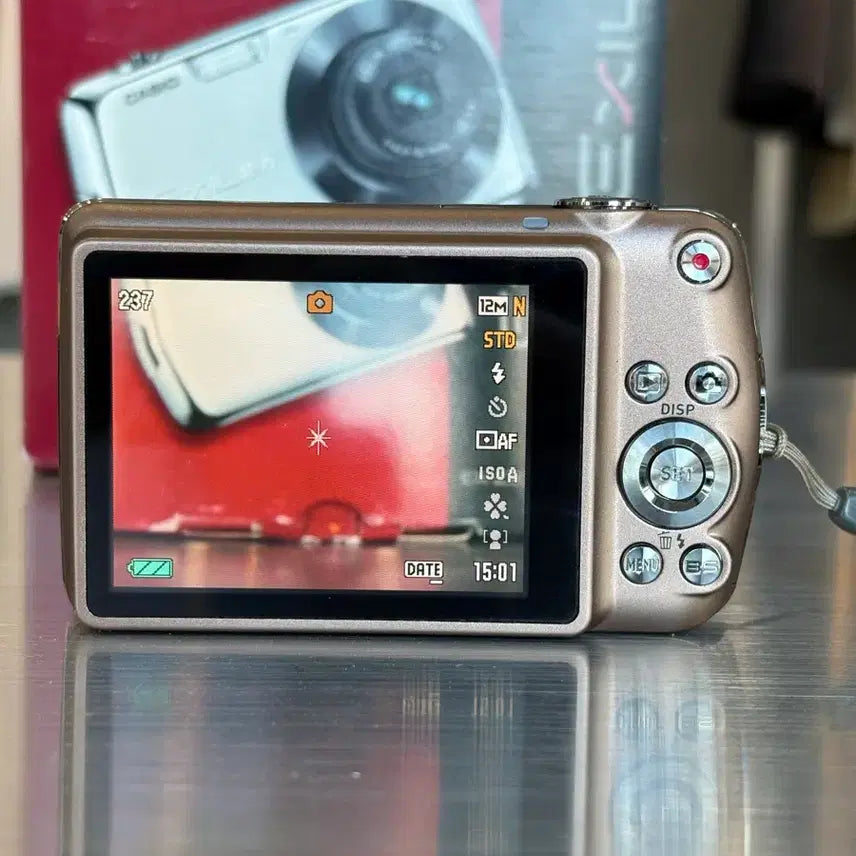 [BUNJANG] Casio EX-Z330 Gold Vintage Digital Camera / 풀박/날짜표시)카시오 ex-z330 골드 빈티지디카