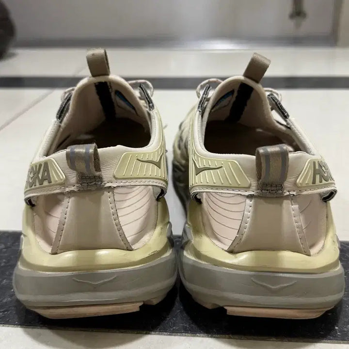 [BUNJANG] Hoka Hopara Dune Sand 270 / 호카 호파라 샌드듄 270