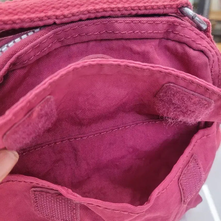 [BUNJANG] Kipling Y2K Vintage Mini Crossbody Bag - Burgundy / 키플링Y2K빈티지 미니 크로스백 버건디 (차분한 버건디,핑크 혼합느낌)