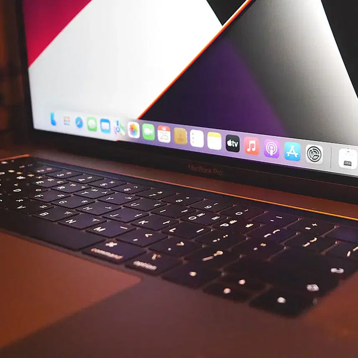 [BUNJANG] Apple MacBook Pro 15-inch (Space Gray) - i7-8750H, 16GB RAM, 512GB SSD / 애플 맥북프로A1990/16G/512G/i7-8750H/스페이스그레이