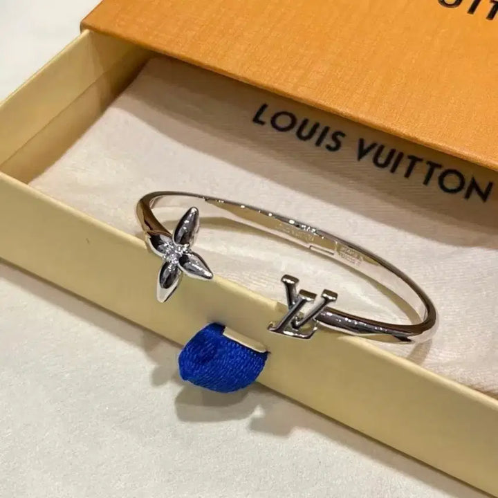 [BUNJANG] Louis Vuitton Flower Logo Bracelet / 루이비통 플라워 로고 팔찌