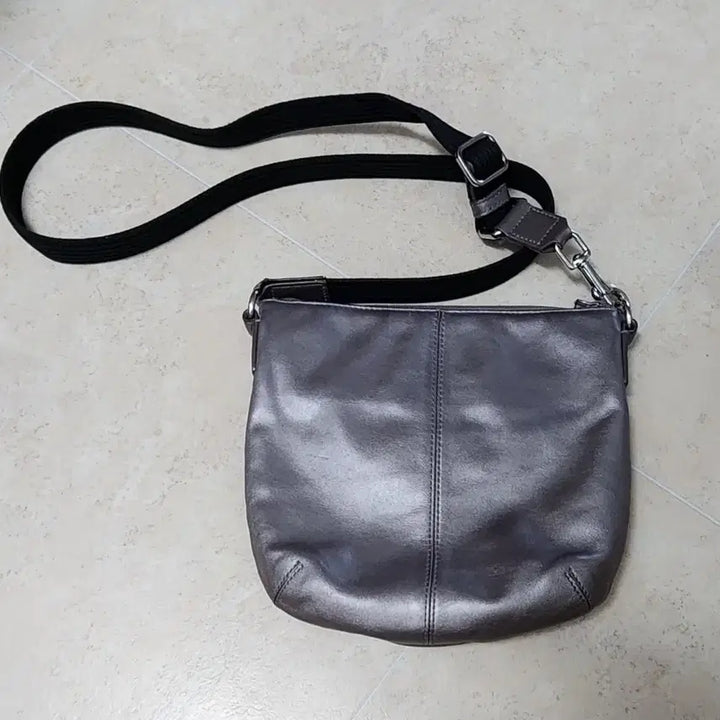 [BUNJANG] Old Coach Genuine Leather Crossbody Bag / 올드코치 크로스백 천연가죽
