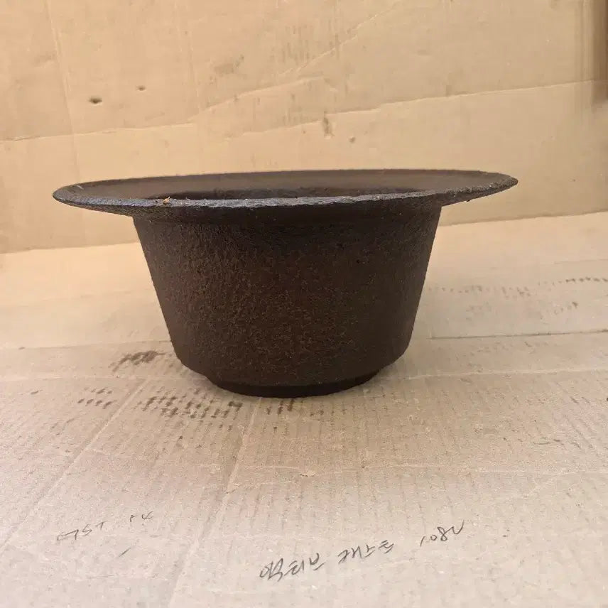 [BUNJANG] Antique Cast Iron Brazier / 옛날 오래된  무쇠 갓 화로