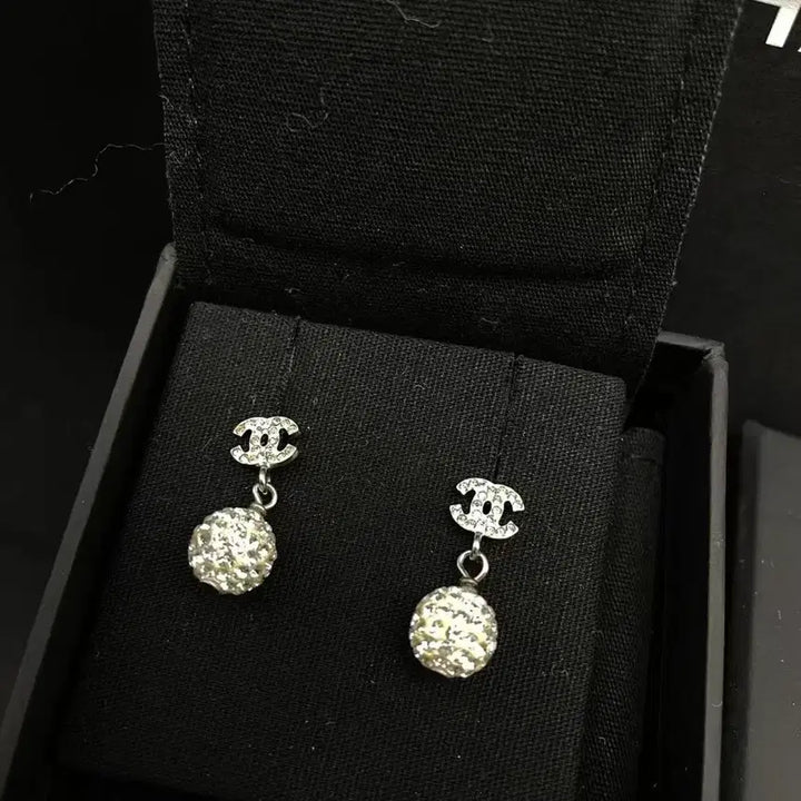 [BUNJANG] Chanel CC Logo Crystal Ball Drop Earrings / 샤넬 CC 로고 크리스탈 볼 드롭 귀걸이