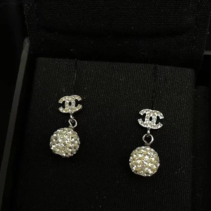 [BUNJANG] Chanel CC Logo Crystal Ball Drop Earrings / 샤넬 CC 로고 크리스탈 볼 드롭 귀걸이