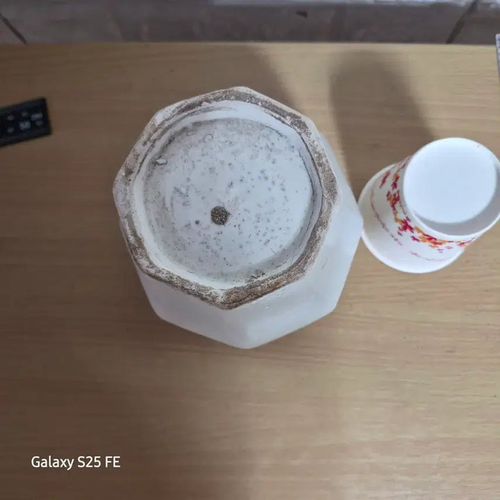 [BUNJANG] Joseon Dynasty White Porcelain Octagonal Jar / 백자8각충호