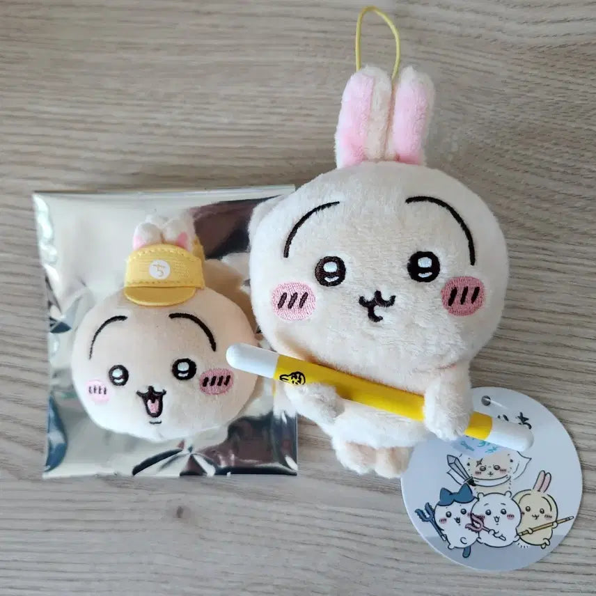 [BUNJANG] Chiikawa Usagi Figure Mascot &amp; Market Exclusive Face Badge Set / 치이카와 우사기 토벌 마스코트&amp;마켓 특전 얼굴 뱃지