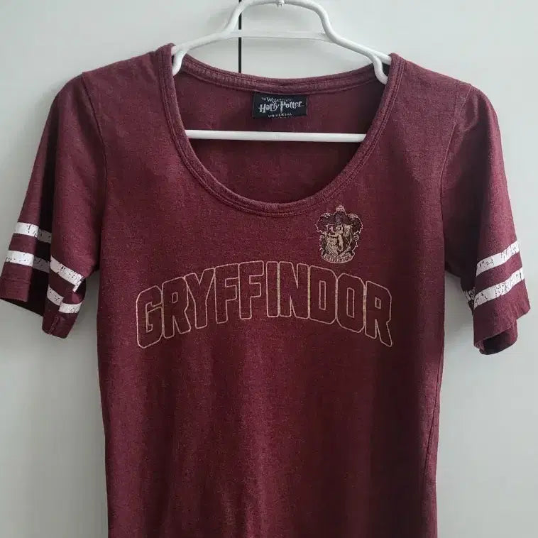 [BUNJANG] Universal Studios Harry Potter Gryffindor Short Sleeve T-Shirt / 유니버설 스튜디오 해리포터 그리핀도르 반팔 티셔츠 정품