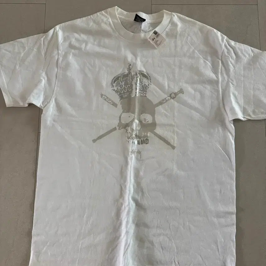 [BUNJANG] Stussy Skull Crown Logo T-Shirt / 스투시 해골왕관 로고 티셔츠