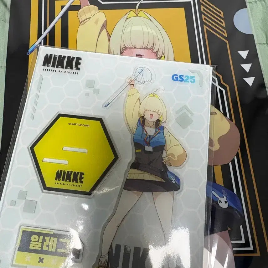 [BUNJANG] Nier: Automata X GS Collaboration Yegor Acrylic Stand L-Holder / 니케 GS콜라보 일레그 아크릴 스탠드 L홀더 미개봉