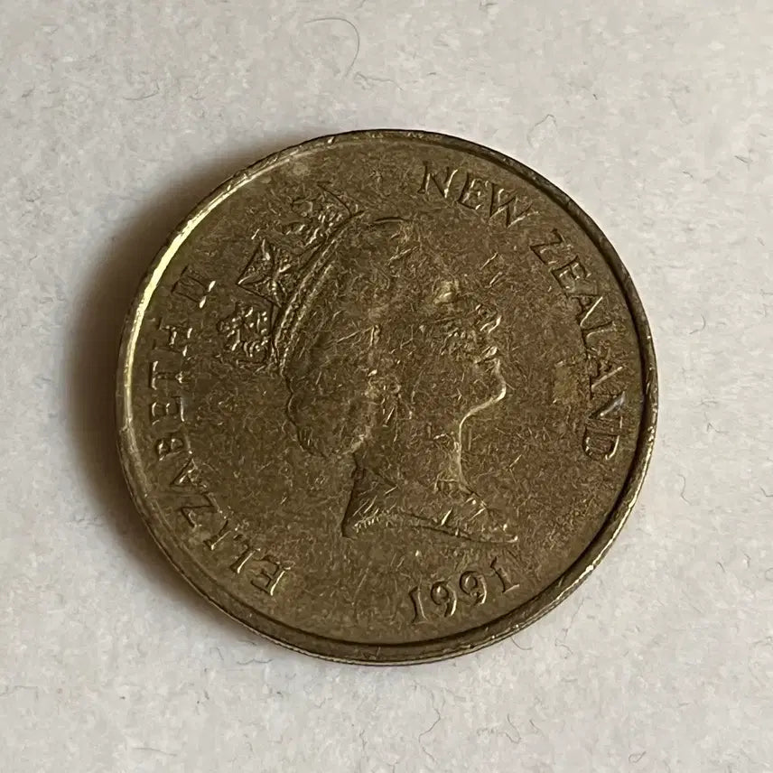 [BUNJANG] New Zealand Queen Elizabeth II 1991 $2 Coin / 뉴질랜드 엘리자베스 2세 여왕 2달러 주화 1991년